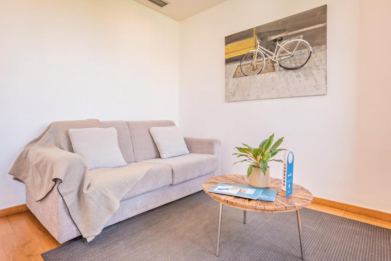 Sweett - Jardinets Apartment Barcelona Bagian luar foto